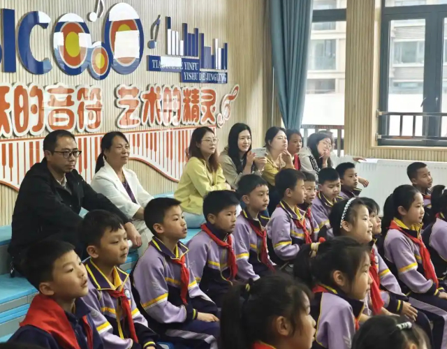 既是家长对校园作业的认可与信任也是推进校园不断前行的重要动力